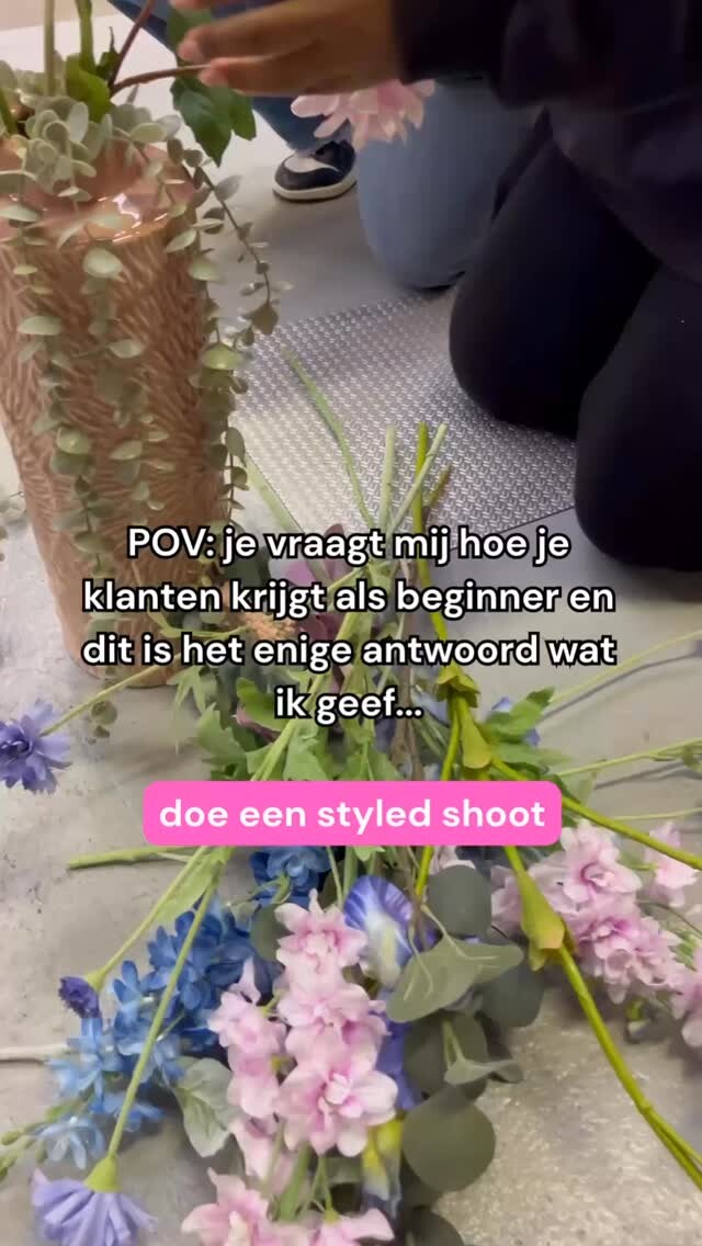 Een styled shoot is de perfecte manier om jezelf te positioneren. Vooral als je nog weinig (of geen) opdrachten hebt gedaan. 

Waarom het zo belangrijk is?

➡️ Je hoeft niet te wachten tot je geboekt wordt
➡️ Jij kiest het thema, de kleuren en de leveranciers
➡️ Met de foto’s en video’s trek je klanten aan

Wil je leren hoe je dit doet? Comment met ‘beginner’ of schrijf je in voor mijn Workshop Party Styling (link in bio).

🌸 @alottocelebrate