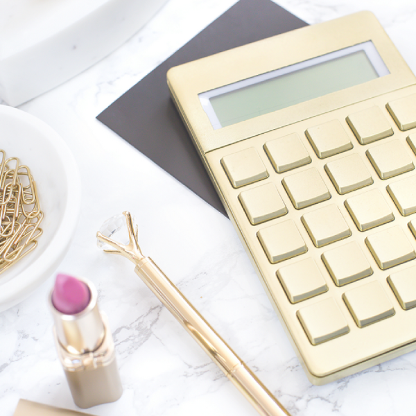 Eerste Hulp bij Party Planning teachable-course-background-r45cz2kf42cbflz1l56b27yrqa279xvvwt9dv9oz8w Academy  